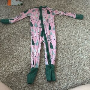 6-12 month little sleepies Christmas Jammie’s